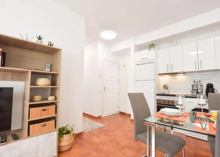 Book Jet - Ninomar Heart * Morro Jable (Fuerteventura)